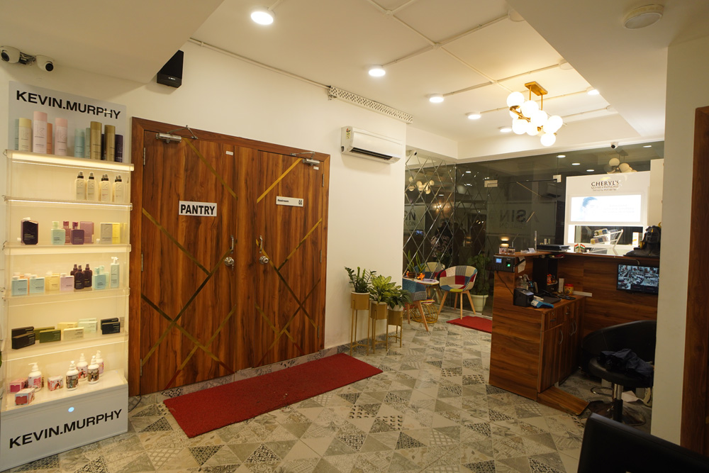 Contemporary luxury salon interior designed by AD Graphi