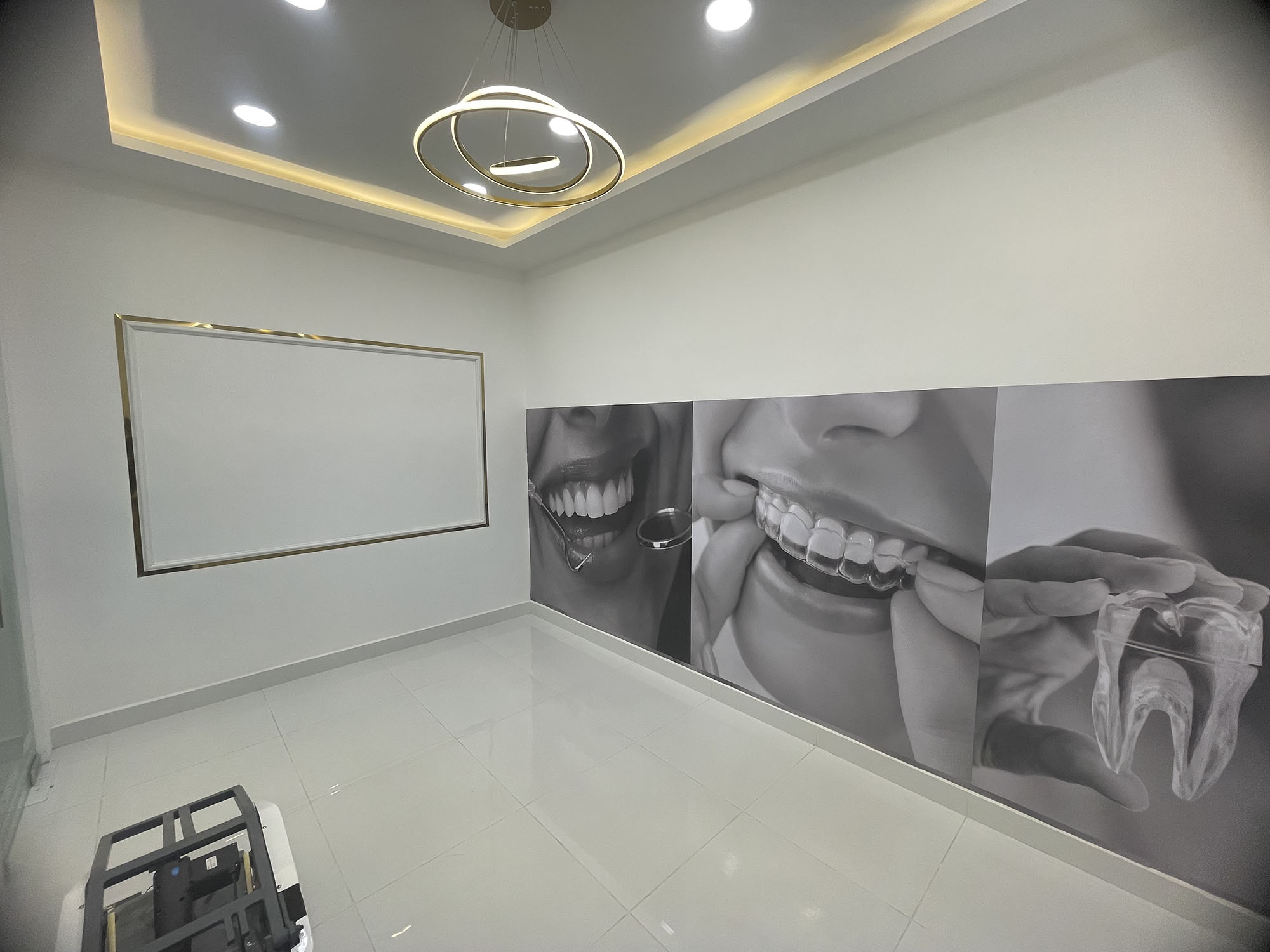 Minimalistic and luxurious salon interior design Delhi