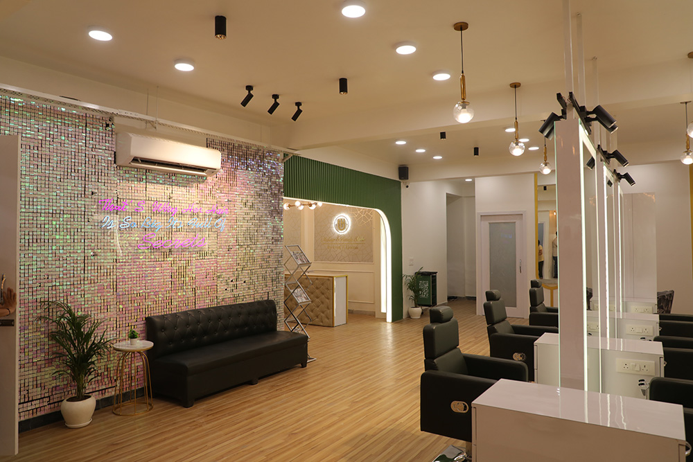 Minimalistic salon styling station design - U&H Salon