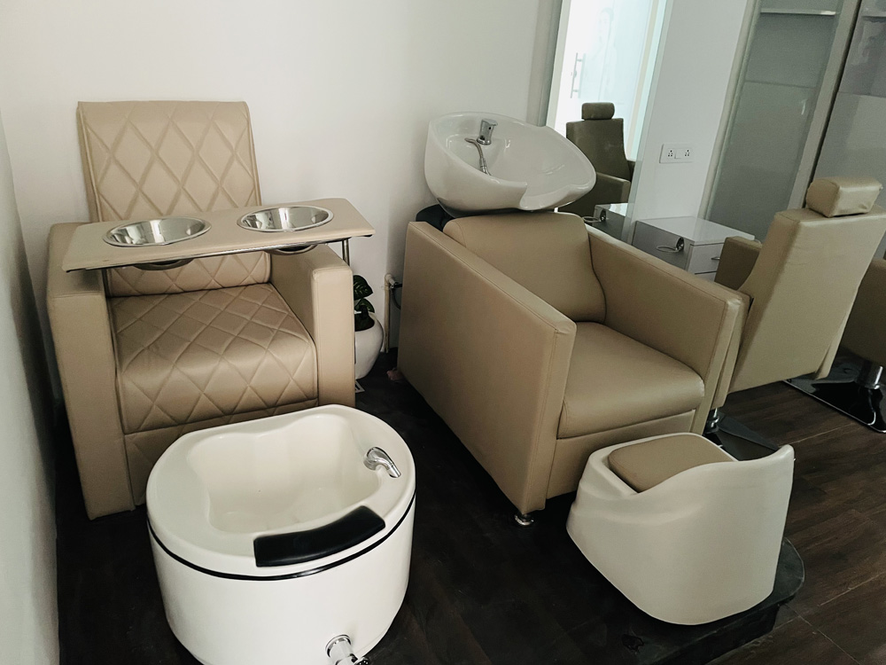 Minimalistic modern clinic interiors